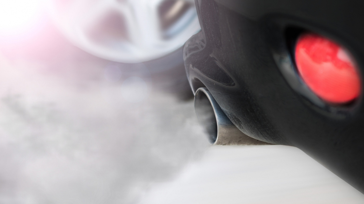 Bílý dům chce zrušit plán na omezení emisí. Hrozí mu žaloby