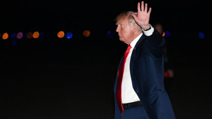 Trump přiznal barvu, jeho syn se setkal s Rusy kvůli informacím o Clintonové