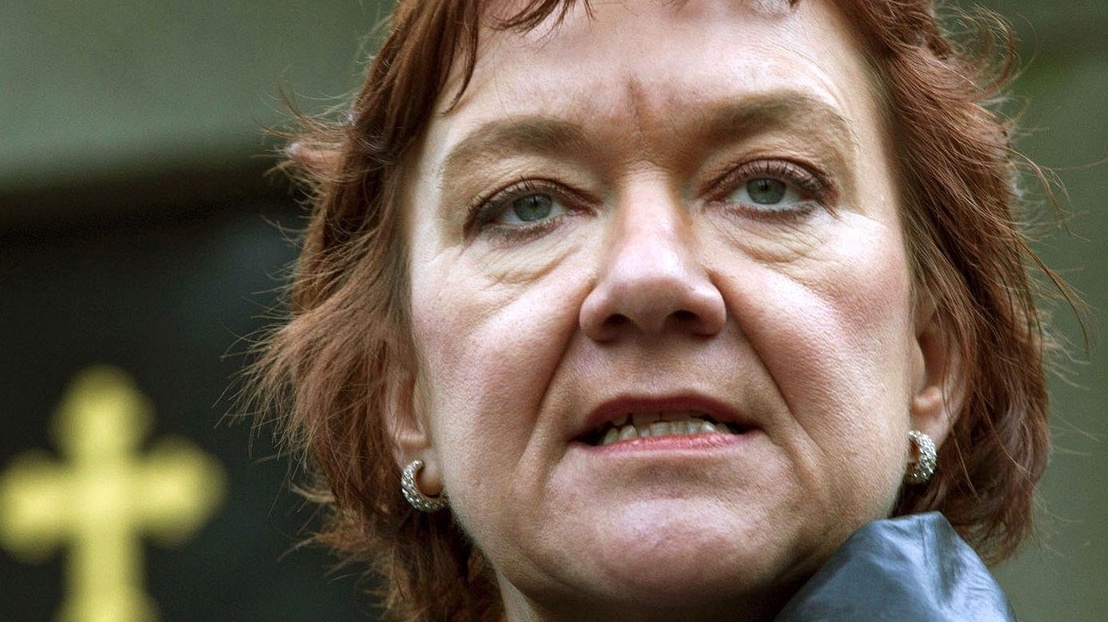 Rudá Marta vede komunisty na Prahu. Koleduje si o výprask