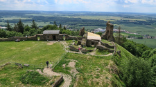 Hrad Lichnice a zámek Žleby