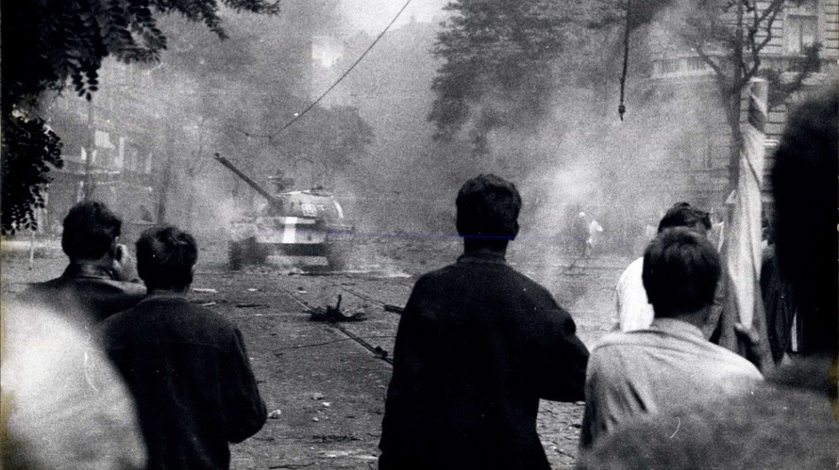 Světová média k srpnové invazi: V Rusku trvají na bratrské pomoci