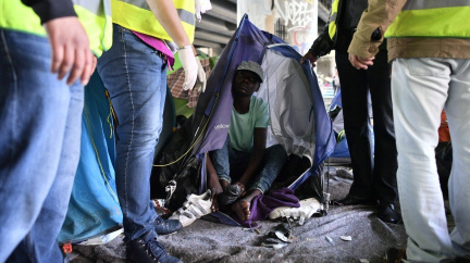 EU nestíhá vyhostit nelegální migranty, naopak jich přibývá