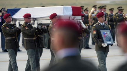 Atentátník, který zabil české vojáky, nebyl sám