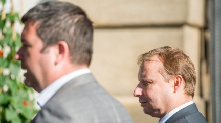 Aktualizováno: Jediným kandidátem na ministra zahraničí zůstává Poche. Jak Hamáček vyřeší problematickou situaci?