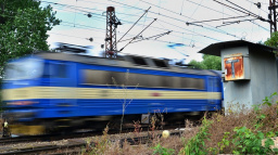 Středočeští studenti a senioři budou jezdit zdarma. Opozice mluví o laciném populismu