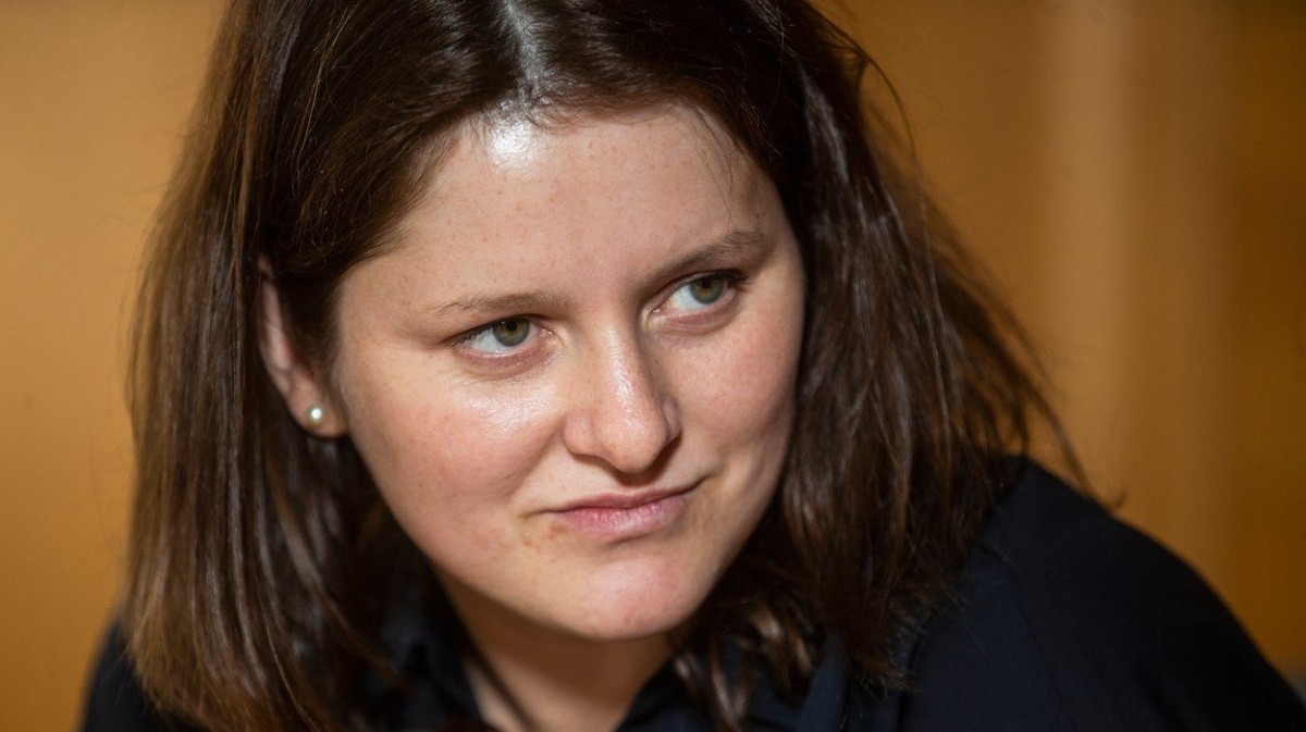 Tak dlouho usilovala o vstup do vlády, až zapomněla na to, že se do ní dostala