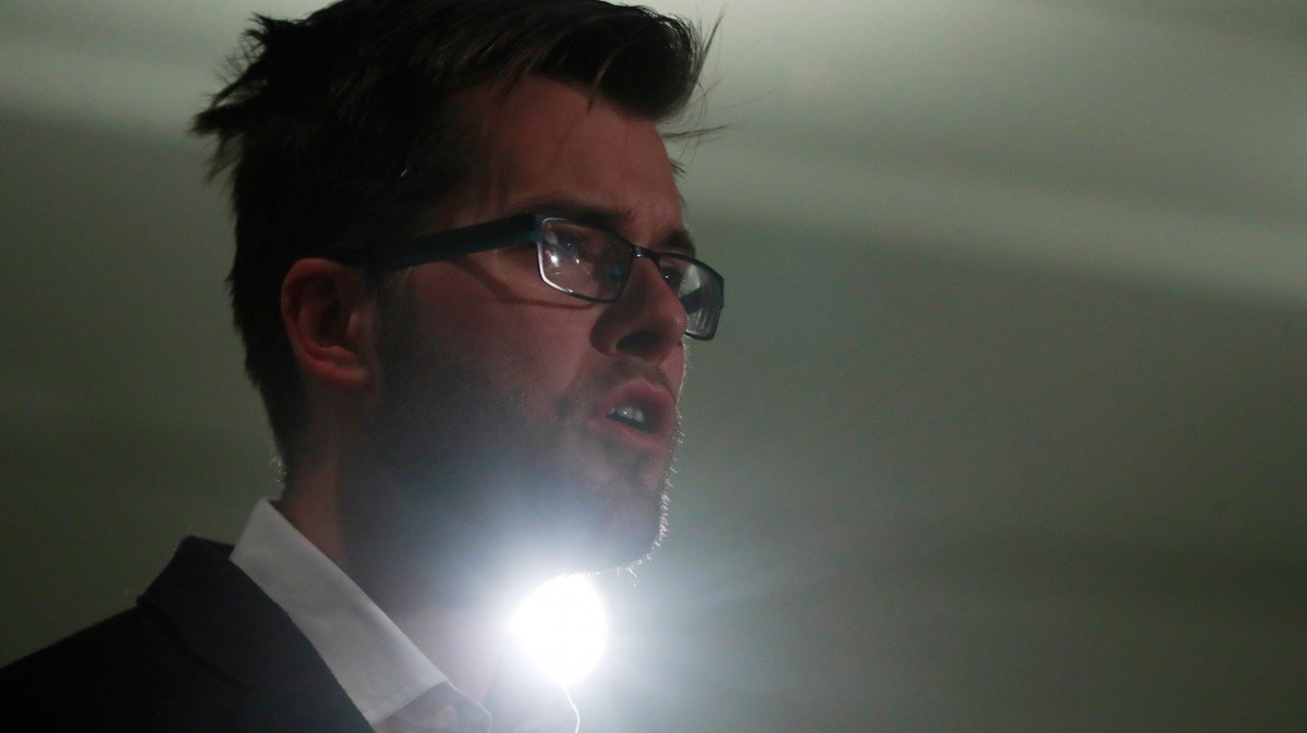 Zdanit církve, až zčernají