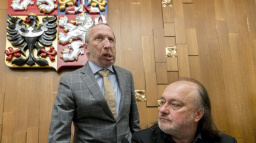 Komentář: Vzpoura pokrytců proti sociálním sítím