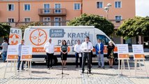 Jak utopit šéfa diplomacie aneb Konec politiků v Čechách