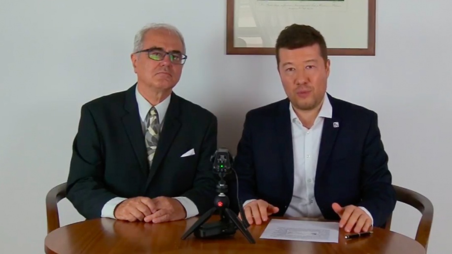 Kandidát SPD vyhrožuje novinářům: "Nerad bych se zlobil a obrátil se na správce vašich daní."