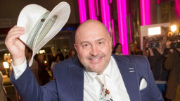 Komentář: Metál pro Michala Davida: Proti Zemanově gustu žádná kavárna