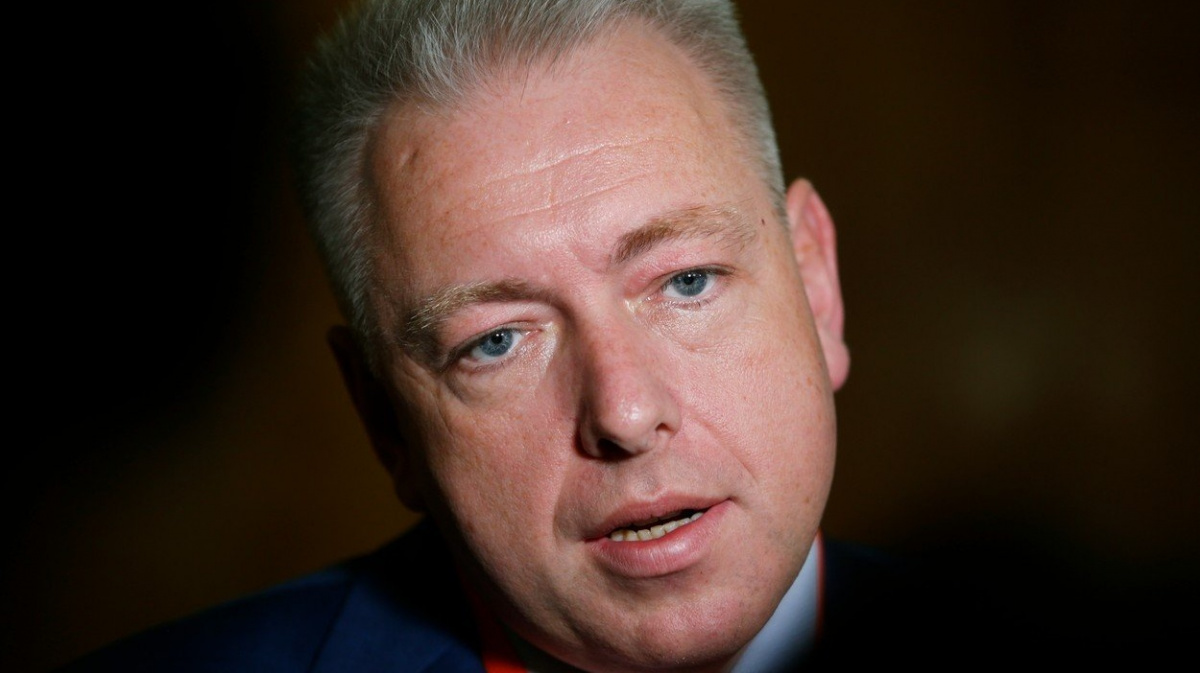 Opusťte vládu, vyzval Chovanec straníky. Hamáček je vytočený