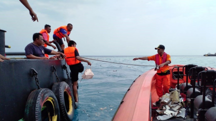Aktualizováno: Indonéské letadlo se zřítilo do moře, ze 189 pasažérů nejspíše nikdo nepřežil