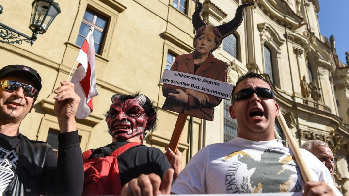 Zatracená 'máma' Merkelová! Až odejde, uroníme slzu