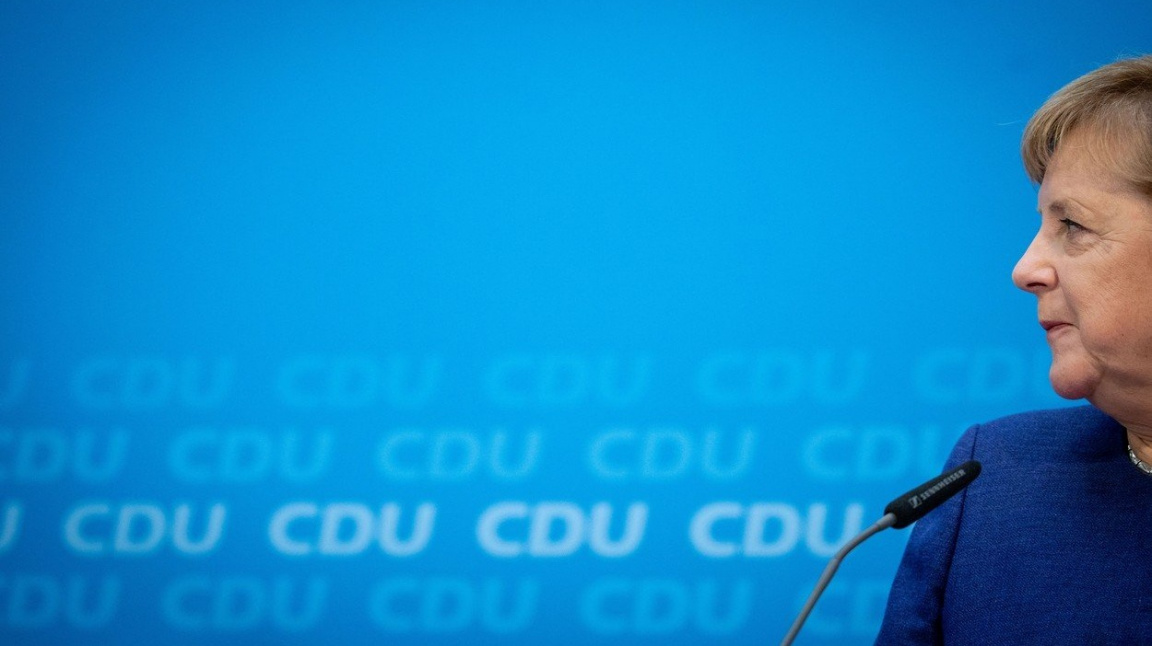 I nový šéf CDU bude pro pokračování koalice, popírá Merkelová spekulace