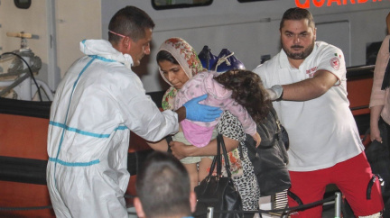 Přibylo odpůrců přijímání uprchlíků, k jaké národnosti jsou Češi vstřícnější?