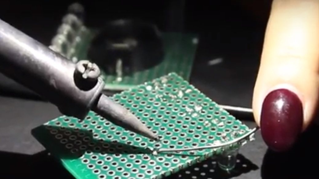 Víc než jen technika: Družice sestavená studentkami ponese důležité poselství