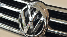 Aktualizováno: Volkswagen přesune výrobu passatů do Kvasin, modelů Škoda Karoq a Seat Ateca mimo Česko