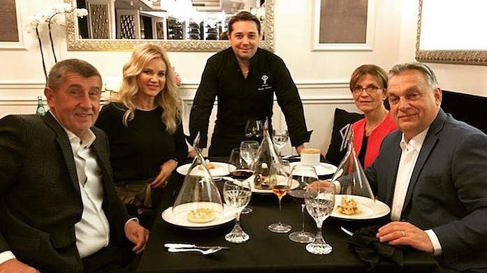 Babiš se tváří jako chodící reklama na Česko, obrazu země ale škodí čím dál víc