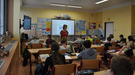 Je třeba změnit výuku ve školách, apelují inspektoři. V čem děti plavou?