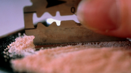 Policisté obvinili dvacet lidí kvůli výrobě drog