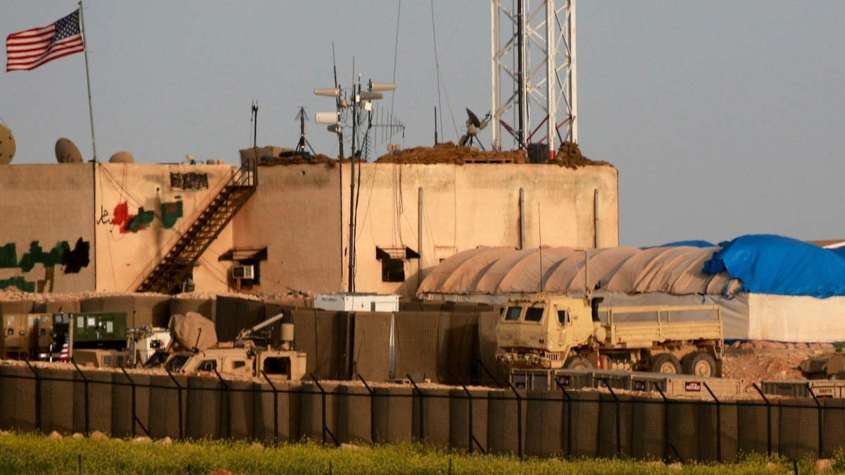 Islamisté v Sýrii nejsou poraženi, míní Francouzi a Britové. Ať bojují jiní, prohlásil Trump