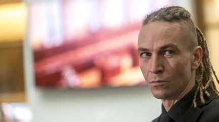 Lidé nejvíc věří Babišovi a Bartošovi. Kdo je na opačné straně žebříčku?