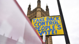 Británie sonduje možnost posunout brexit, vláda to popírá