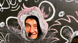 Rok 2019. Třicet let od revoluce zůstává jánošíkovským spasitelem populista Babiš