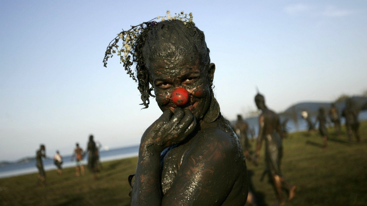 Karnevaloví špindírové: Kdo by se nechtěl vyválet v bahně?