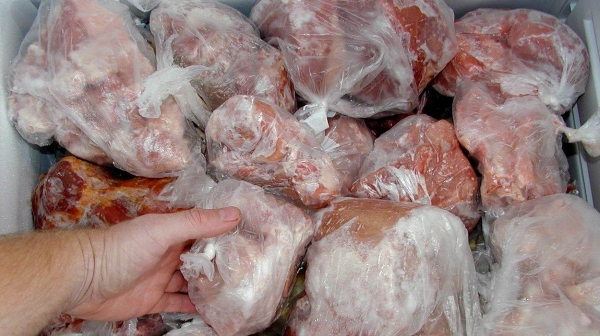 Maso z problematických polských jatek se dostalo i do Česka