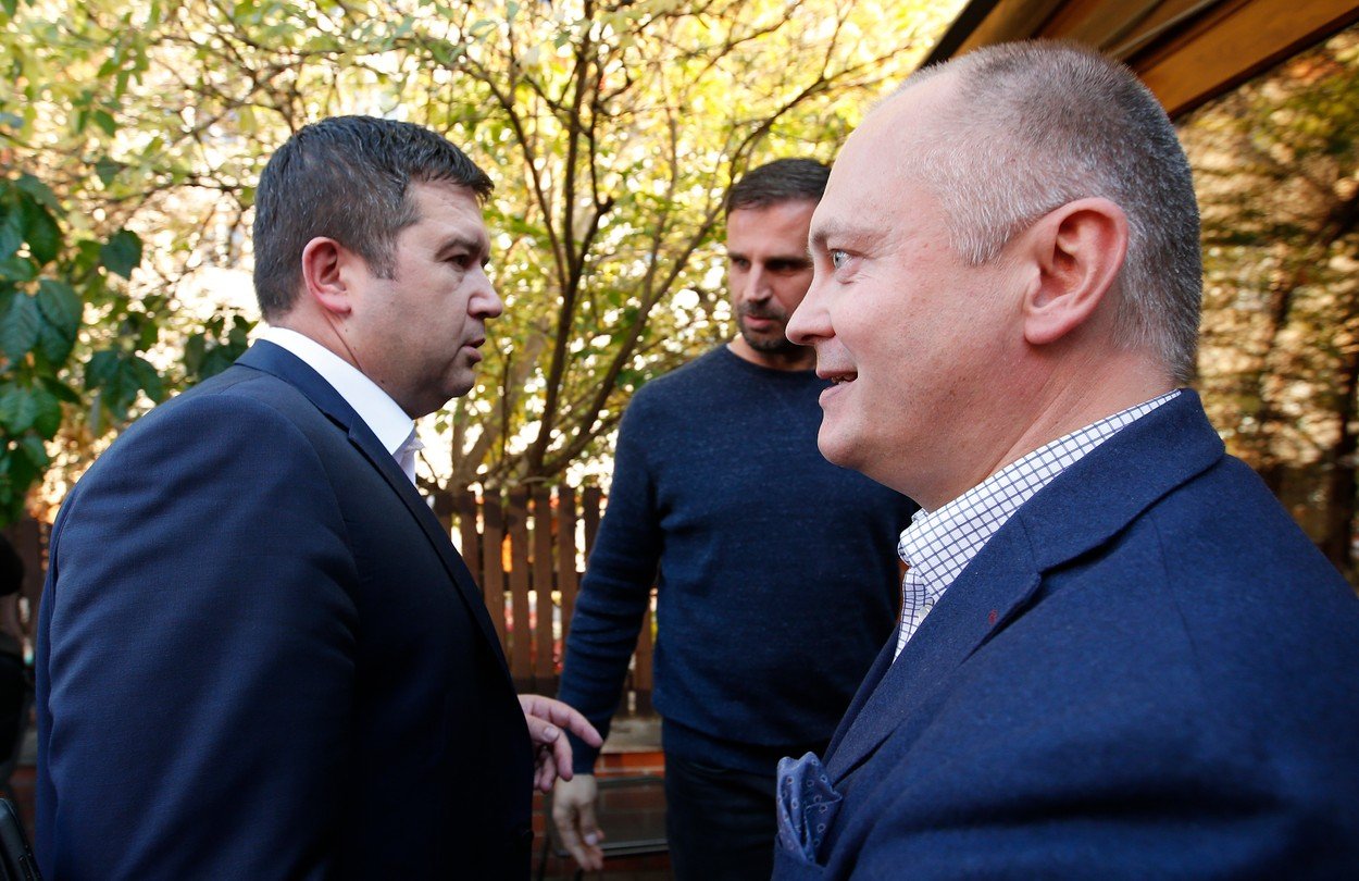 Sedmilhář Hašek vystrkuje růžky a chce pomáhat a zachraňovat