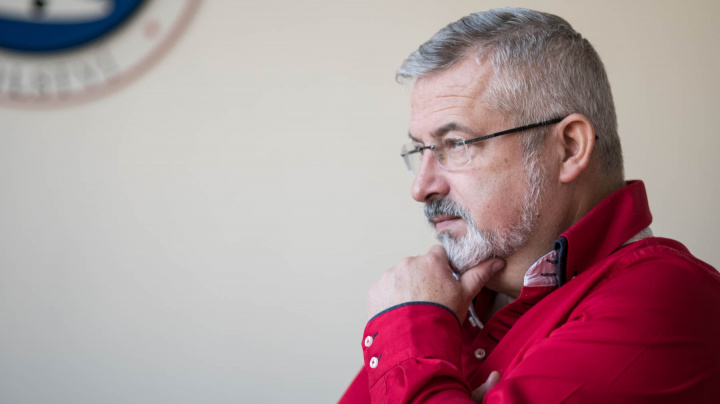 Povede nedostatek učitelů k tomu, že bude moci učit téměř kdokoli?