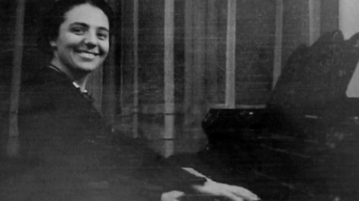 'Pianistka z Terezína', jejíž hudba pomáhala lidem přežít krutost tábora