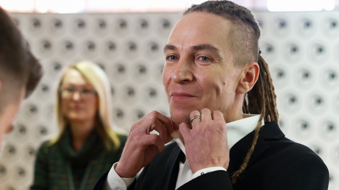 Volby by dle průzkumu vyhrálo ANO, ODS dohnala Piráty