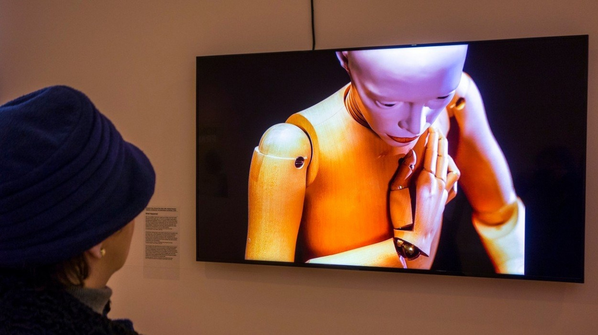 I roboti mají předsudky. Kdo za to může?