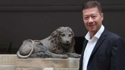 Sekta přímé diktatury, překládají název Okamurova hnutí bývalí členové