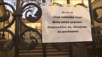 Aktualizováno: Výsledek čtvrtečních razií: Devět obviněných, Faltýnek připustil jednání s Kapsch
