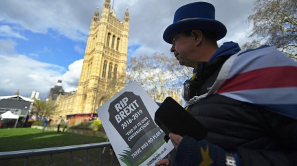 Aktualizováno: Britský parlament schválil odklad brexitu