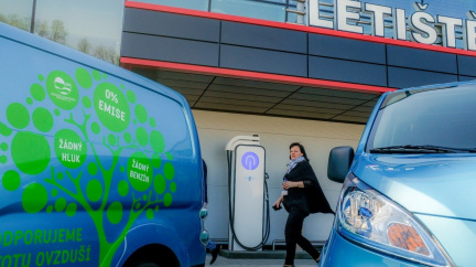Aktualizováno: Stát nákup elektromobilů pro občany nepodpoří, prohlásil Babiš