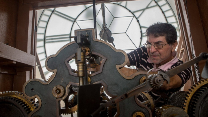 A zas' měníme čas. Kolikrát ještě přetočíme hodiny?