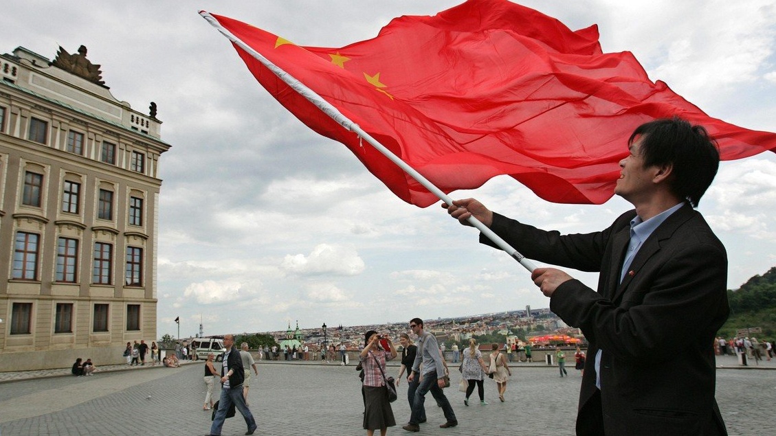 Čínský mandarín dupne a Češi srazí paty