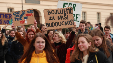 Komentář: Protesty studentů za klima: A komu tím prospějete?