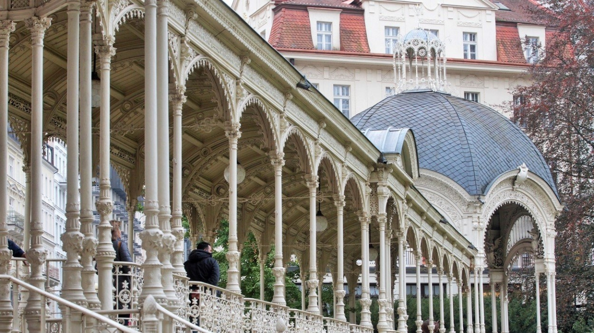 Do Karlových Varů nejen na festival