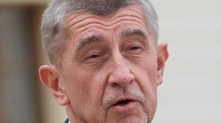 Komentář: Lumpárnu s čapákem Babiš ustojí. Soudy melou pomalu