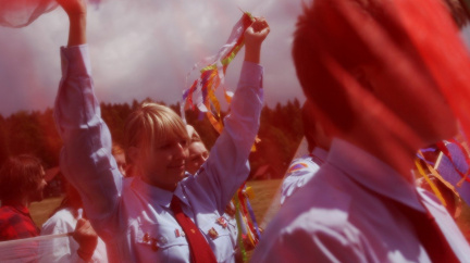 Režim uvázal dětem šátky a učil je lásce k socialismu