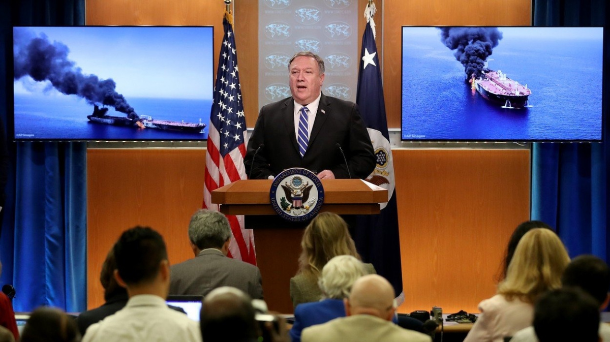 Spojené státy viní z útoku na tankery Írán, zveřejnily video