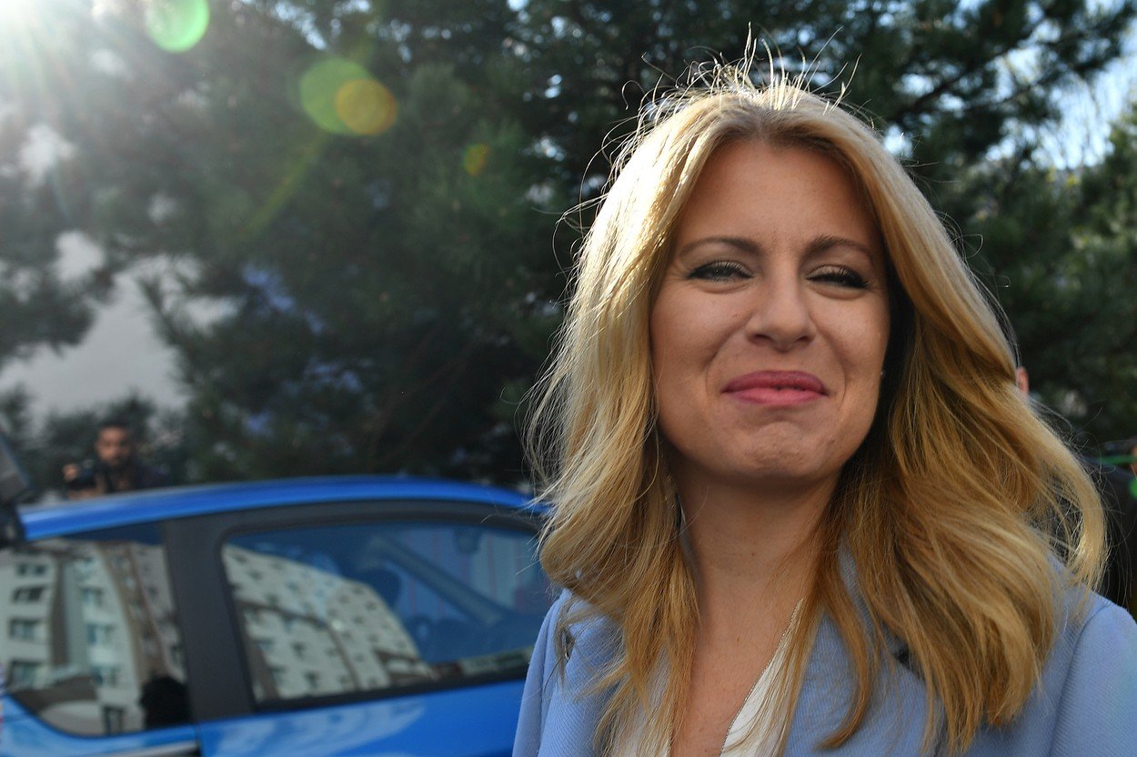 Je Čaputová Havel v sukni?