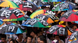 V Hongkongu se hraje o poslední ostrůvek svobody v Číně, na řadě může být Tchaj-wan