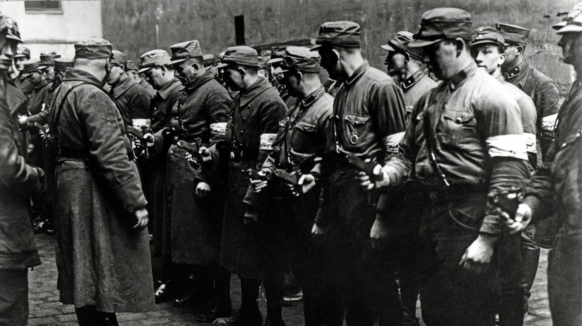 Jak Hitler odstranil starého přítele i příznivce, kteří se už nehodili